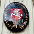 Ketinama uždaryti tris Lietuvos ambasadas