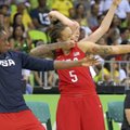 JAV moterų krepšinio rinktinė ir toliau neranda sau lygių
