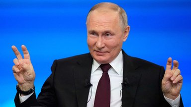 Президент Владимир Путин идет на выборы "самовыдвиженцем"