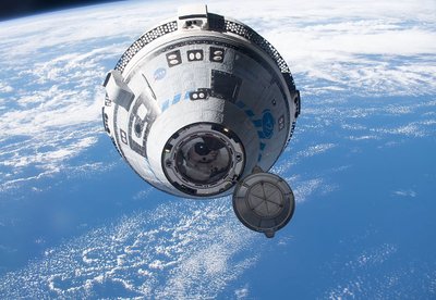 Starliner artėja prie TKS. 2022 metų gegužė. Šaltinis: NASA