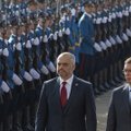 Albanai renka parlamentą ir tikisi derybų dėl stojimo į ES