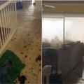 Pragaištingas uraganas baudžia Bahamas – jau 12 val. nepajudėjo iš vietos: vanduo siekia net palėpių langus