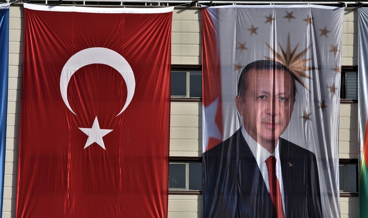 Turkey Shows Support to Azerbaijan Against Armenia