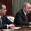 Žiniasklaida: naujų sankcijų „skonį“ pajus Medvedevo ir Putino artimieji
