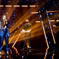 Į „Eurovizijos“ atrankų pusfinalį patekę „Be U“ pristato kitą savo dainos „Love Yourself“ versiją