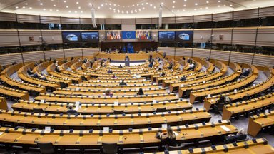Europos Parlamentas grasina patraukti į teismą Europos Komisiją