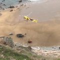 Sraigtasparniu buvo iškeltas nuo uolos nusiritęs bulius Bolero