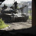 Žiniasklaida: iš Rusijos į Ukrainą plūsta karinė technika, ruošiamasi puolimui