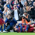 „Barcos“ magija: L. Messi ir L. Suarezas sudraskė į skutelius „Valencia“ vartų tinklą