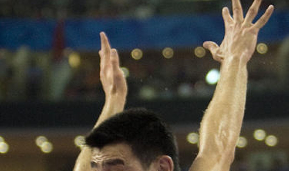 Yao Mingas strigo kibioje lietuvių gynyboje