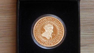 В Литве выпустили самую красивую и самую дорогую монету