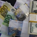 Investuotojams siūlo pirkti rublius ir dolerius