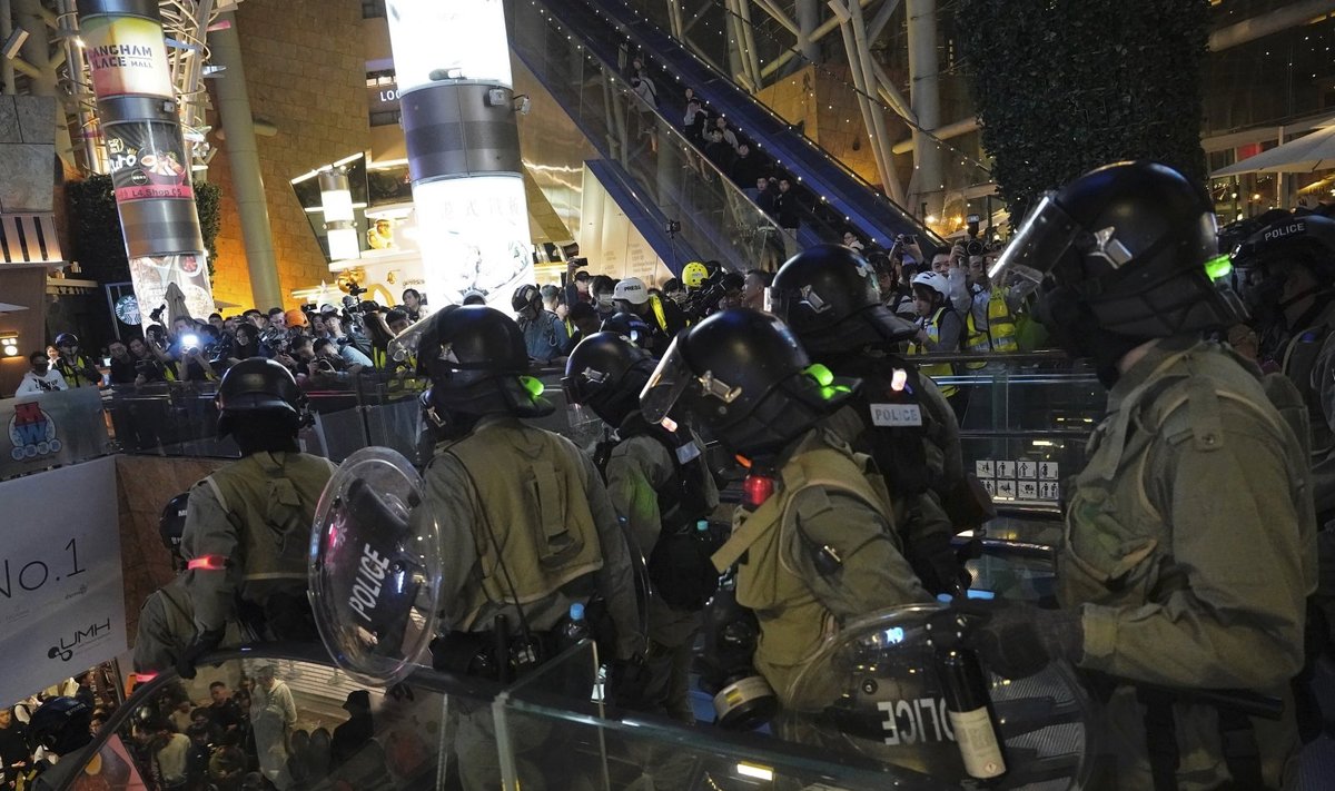 Protestuotojų ir policijos susirėmimai Honkonge