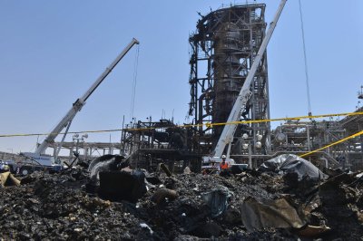 Sunaikinta Saudo Arabijos Abqaiq naftos perdirbimo jėgainė