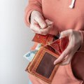 Lietuvių kojinės tuštėja: kiek pavyksta atsidėti nuo atlyginimo ir kur šias santaupas laiko