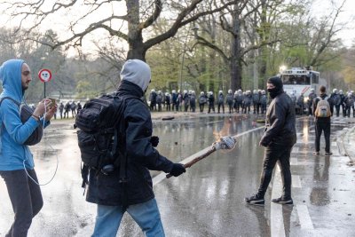 Briuselio policija vaikė į Melagių dienos „koncertą“ susirinkusią minią