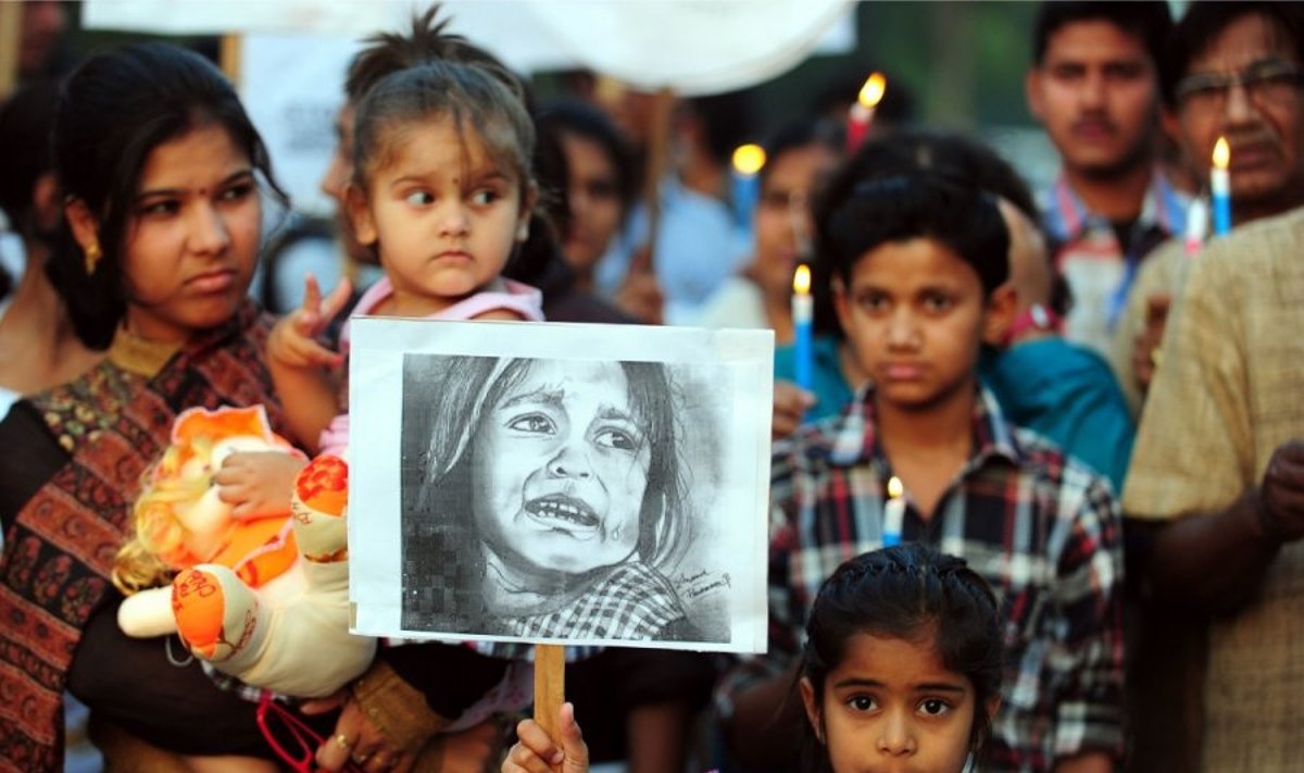 Protestai prieš žaginimus Indijoje