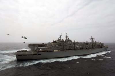 JAV kariniai laivai Šiaurėje