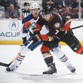 NHL pirmenybių lyderio „Ducks“ klubo sąskaitoje – devyniolika pergalių