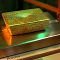 Литовцы массово скупают золото, экономист предупреждает об опасности