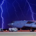 Dėl Irano dislokuojami JAV bombonešiai B-52 atskrido į Katarą