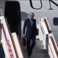 V. Putinas pasišaipė iš Maskvoje viešinčio J. Kerry atsigabento lagamino