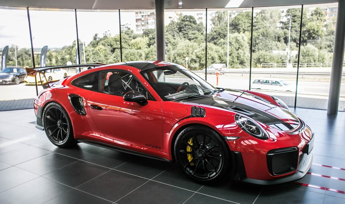 Lietuvis įsigijo "Porsche 911 GT2 RS"