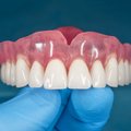 Tai, ką svarbu žinoti apie dantų protezavimą: kokia suma gali būti kompensuojama ir kur kreiptis