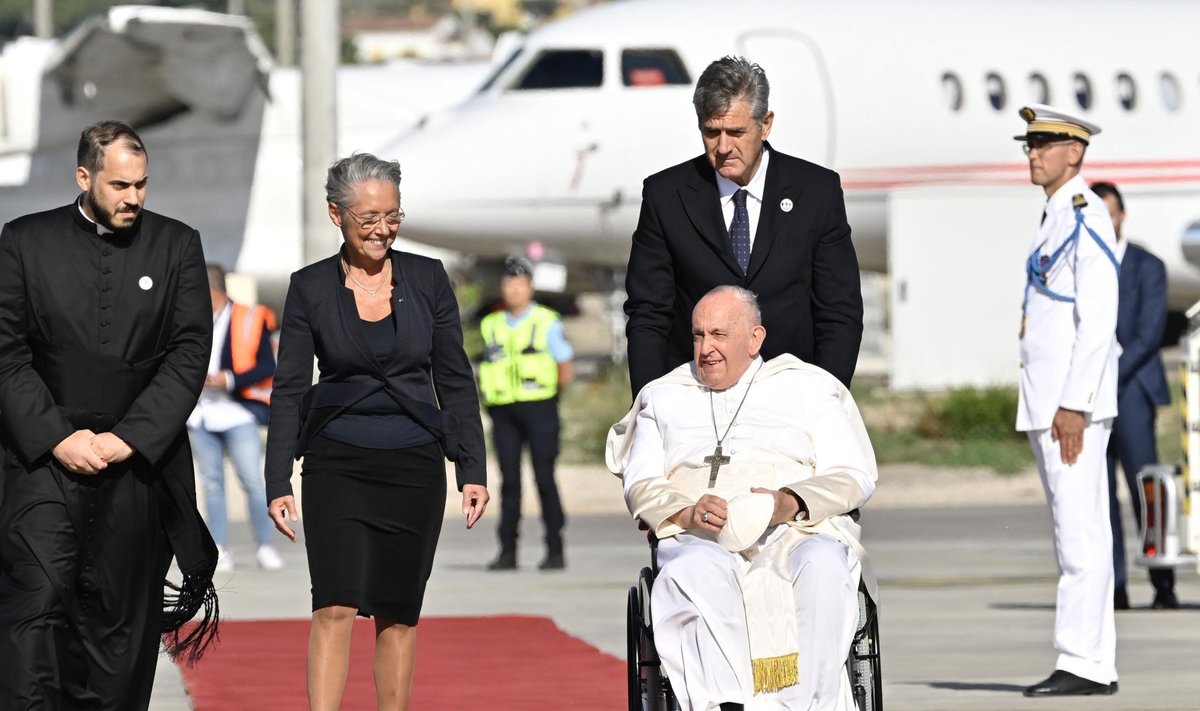 Popiežius Pranciškus pradėjo kelionę į Marselį