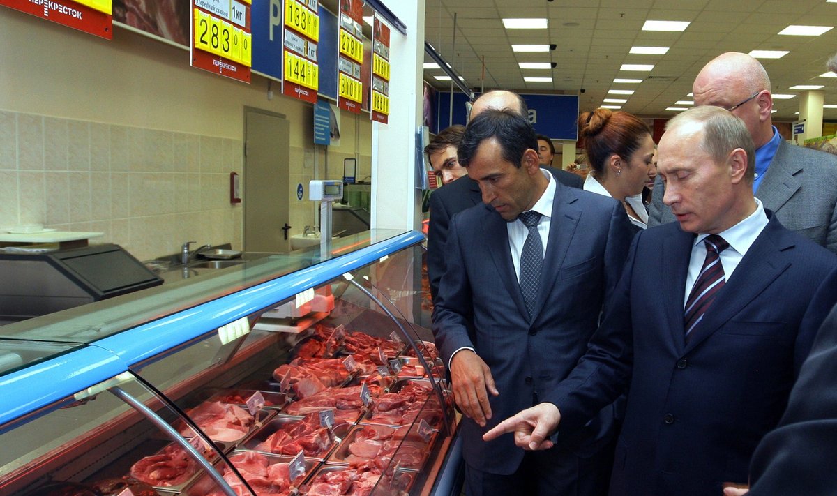 Vladimiras Putinas prie mėsos
