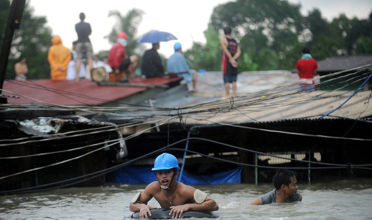 Filipinų sostinę paralyžiavo potvyniai