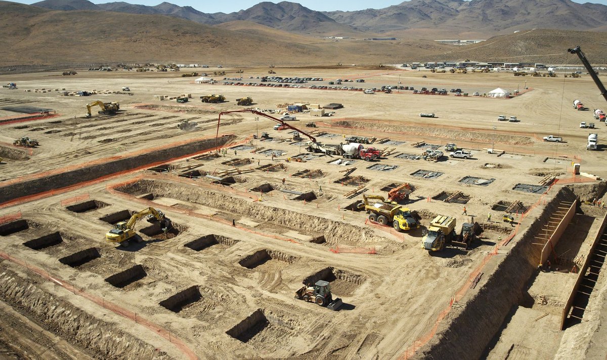 "Tesla Gigafactory" statybos, 2014 metų lapkritis