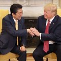 D. Trumpo ir S. Abe nepatogi akistata parodė JAV prezidento silpnybes