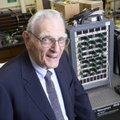 100 metų sulaukęs mirė Nobelio premijos laureatas, ličio akumuliatorių išradėjas J. Goodenough