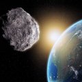 „Penktadienį į Žemę rėšis gigantiškas asteroidas“? Nesąmonė!