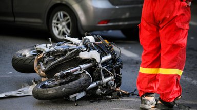 Pasipiktinimą keliantis motociklininkų elgesys keliuose: kas kaltas dėl dažnėjančių nelaimingų atsitikimų