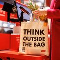 „Rimi“ parduotuvėse pasirodė nauji išmanieji maišeliai – apsipirkę 4 kartus, pasodinsite po medį