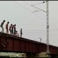 Geležinkelio bėgiai Indijoje - mirtinai pavojingų žaidimų vieta