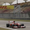 Antrose Kinijos GP treniruotėse greičiausi - F.Massa ir K.Raikkonenas
