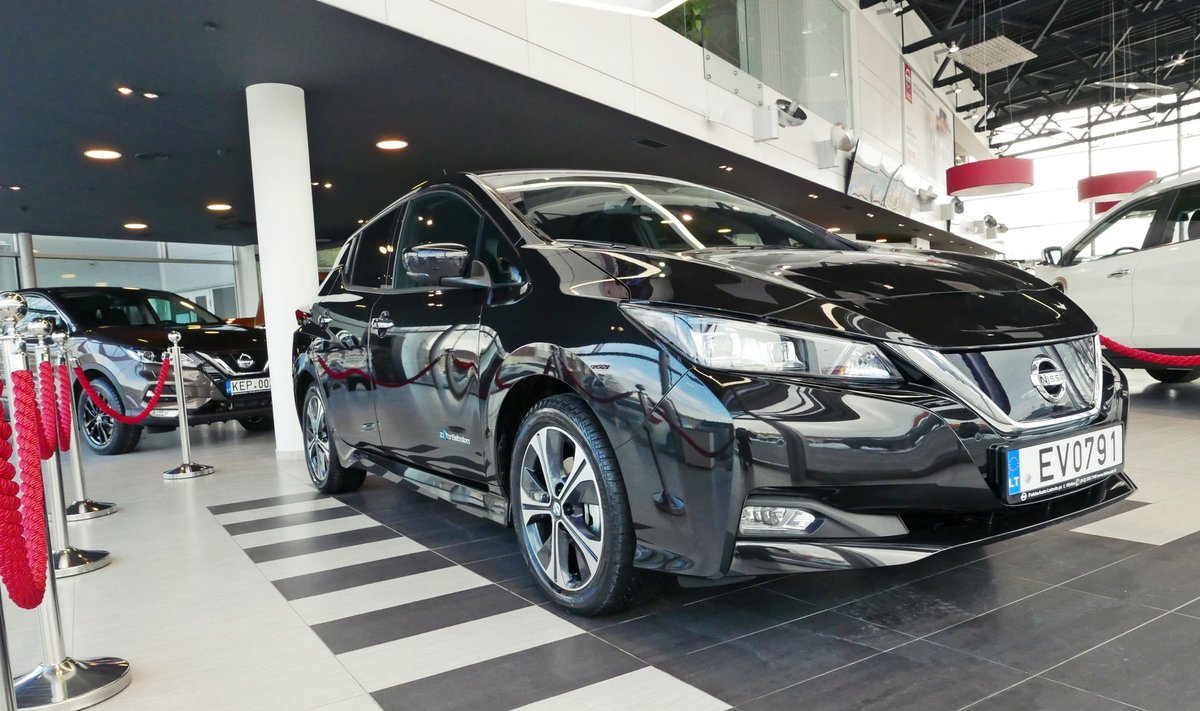 Naujasis „Nissan Leaf“ jau išriedėjo į Lietuvos kelius