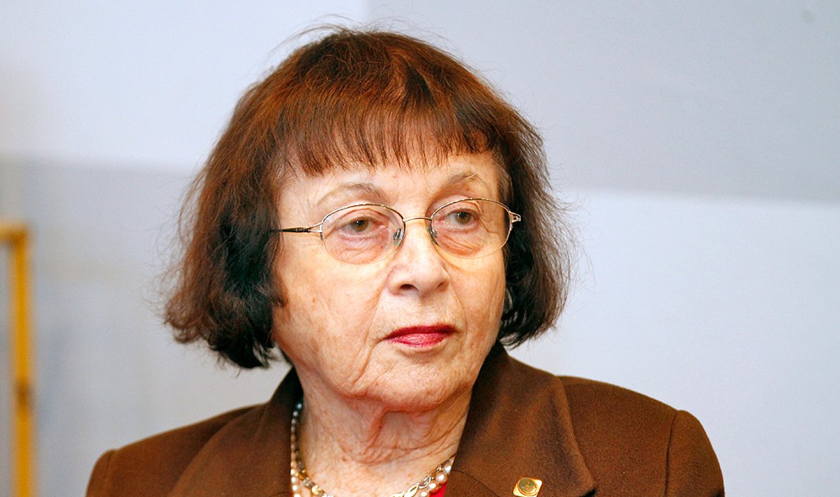 Irena Veisaitė