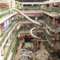Šanchajaus prekybos centre įrengta penkių aukštų čiuožykla