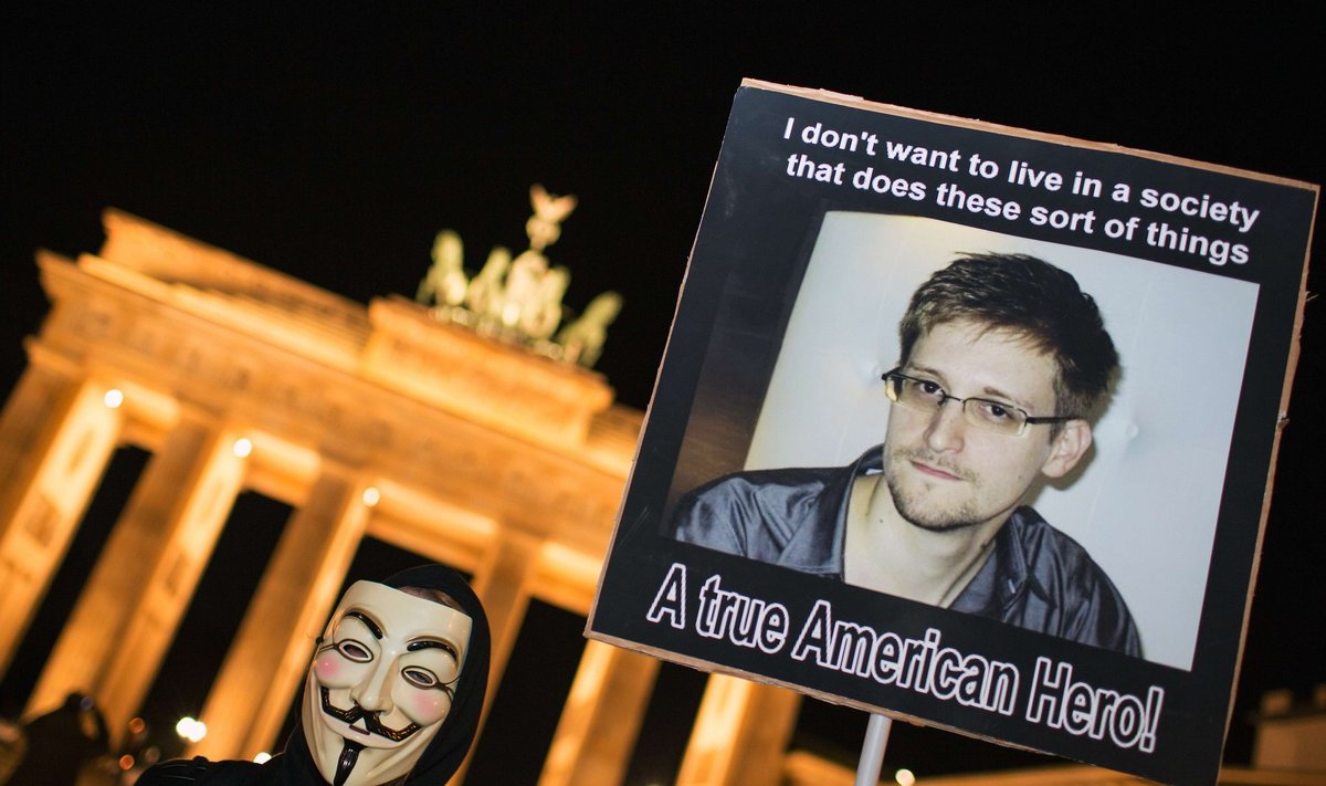 E. Snowdeno palaikymo protestas Berlyne