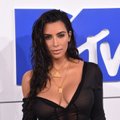 K. Kardashian ir vėl provokuoja: šį kartą ji demonstravo simpatiją sovietinei simbolikai