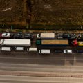 Из Украины в Польшу отправили первую партию грузовиков – поездом, в обход блокады