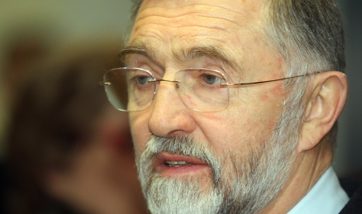 Pasigedo, kur pradingo „Senukų“ savininkas A. Rakauskas - Delfi verslas