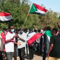 Sudano policija prieš tūkstančius protestuotojų sostinėje panaudojo ašarines dujas