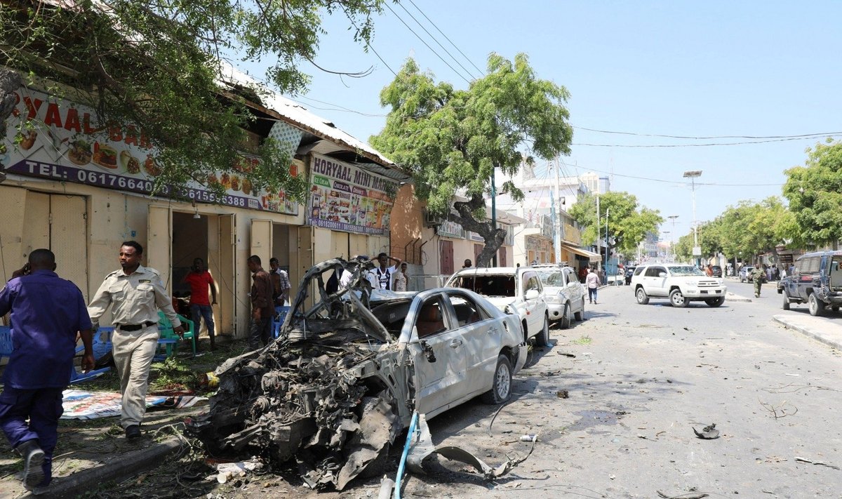 Somalyje sprogus bombai žuvo mažiausiai 11 žmonių, dar 16 sužeisti