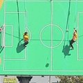 Čilėje buvo žaidžiamas „vertikalus futbolas“  ant reklaminio plakato