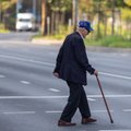 Ciniškas požiūris į Lietuvos senjorus globos namuose šokiruoja: daugybei senolių gresia likti iškraustytiems